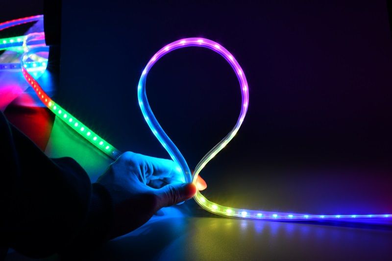 上位機燈條，可與電腦連接編程的智能LED燈條