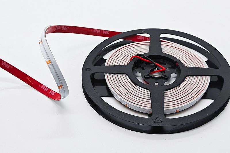 cob燈帶12v和24v哪個好？全面對比優缺點與應用場景